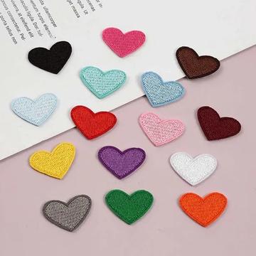 15 stuks kleurrijke hart ijzer-op patches - voor kleding & accessoires