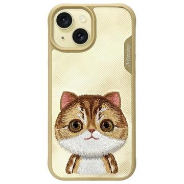 iPhone 15 Nimmy Friends Big Eyed Pet 2.0 Kat hoesje - Khaki