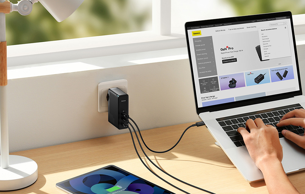 Baseus GaN5 Pro 140W Wandoplader met USB-C Oplaadkabel - 2xUSB-C, USB-A - Zwart